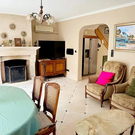 Maison Tres Belle * Acy
