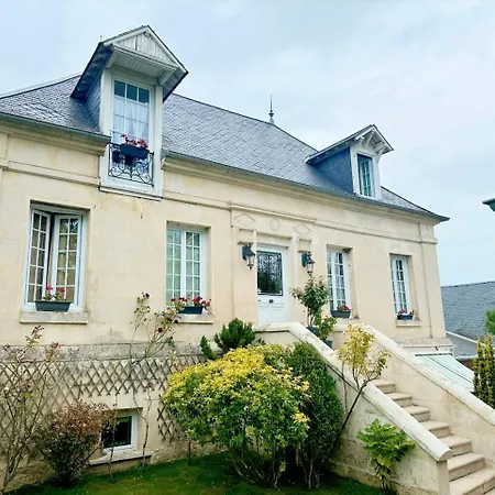 Maison Tres Belle Holiday home