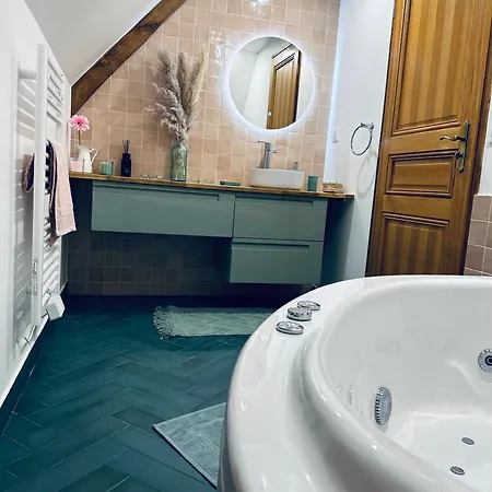 Maison Tres Belle Holiday home *